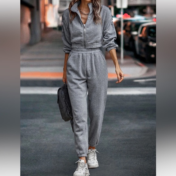 Tops - Sweatsuit set size small